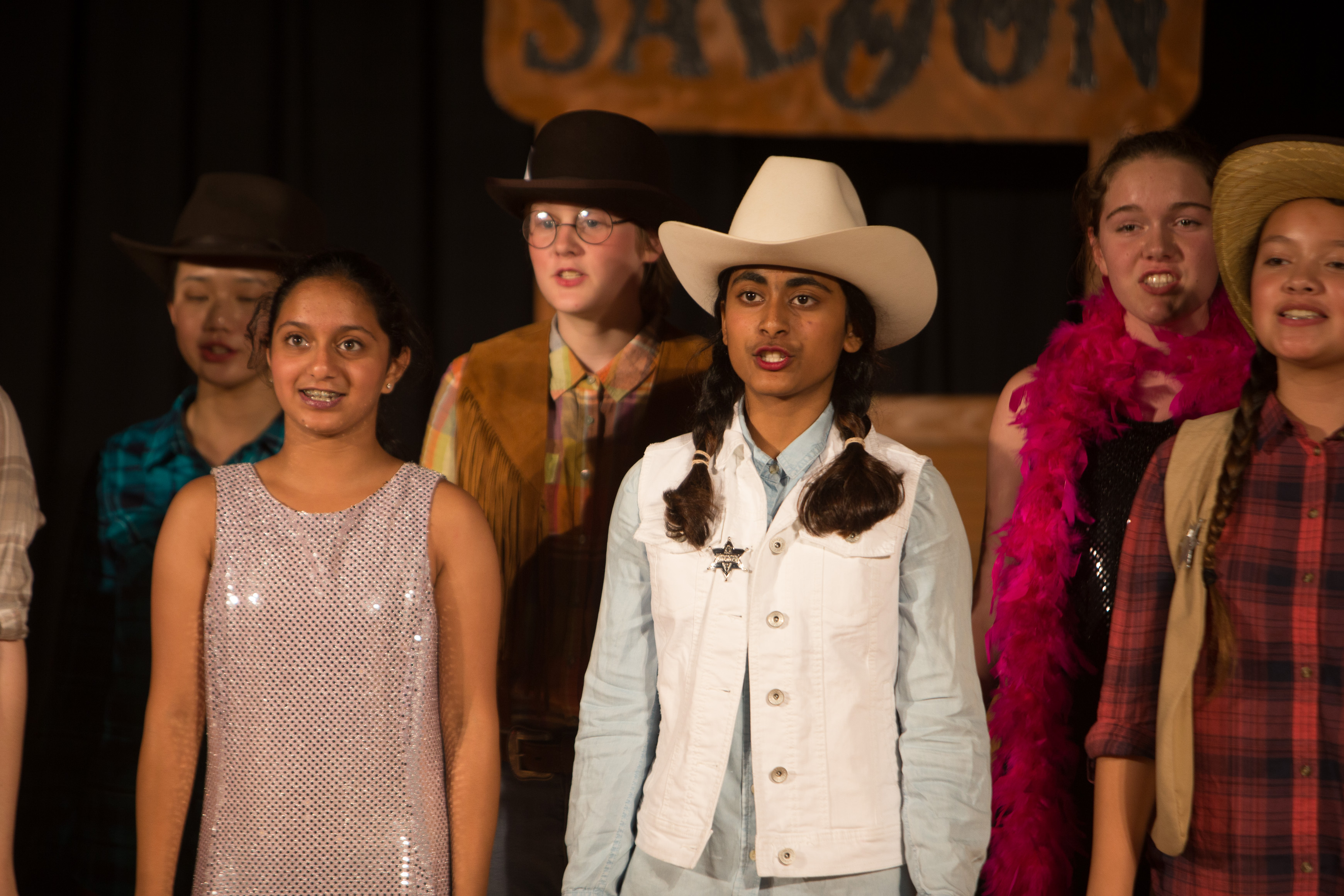 Canon Canon EOS-1D X EF70-200mm f/2.8L IS USM 200 mm 1/160 sec at f / 2.8 ISO 800