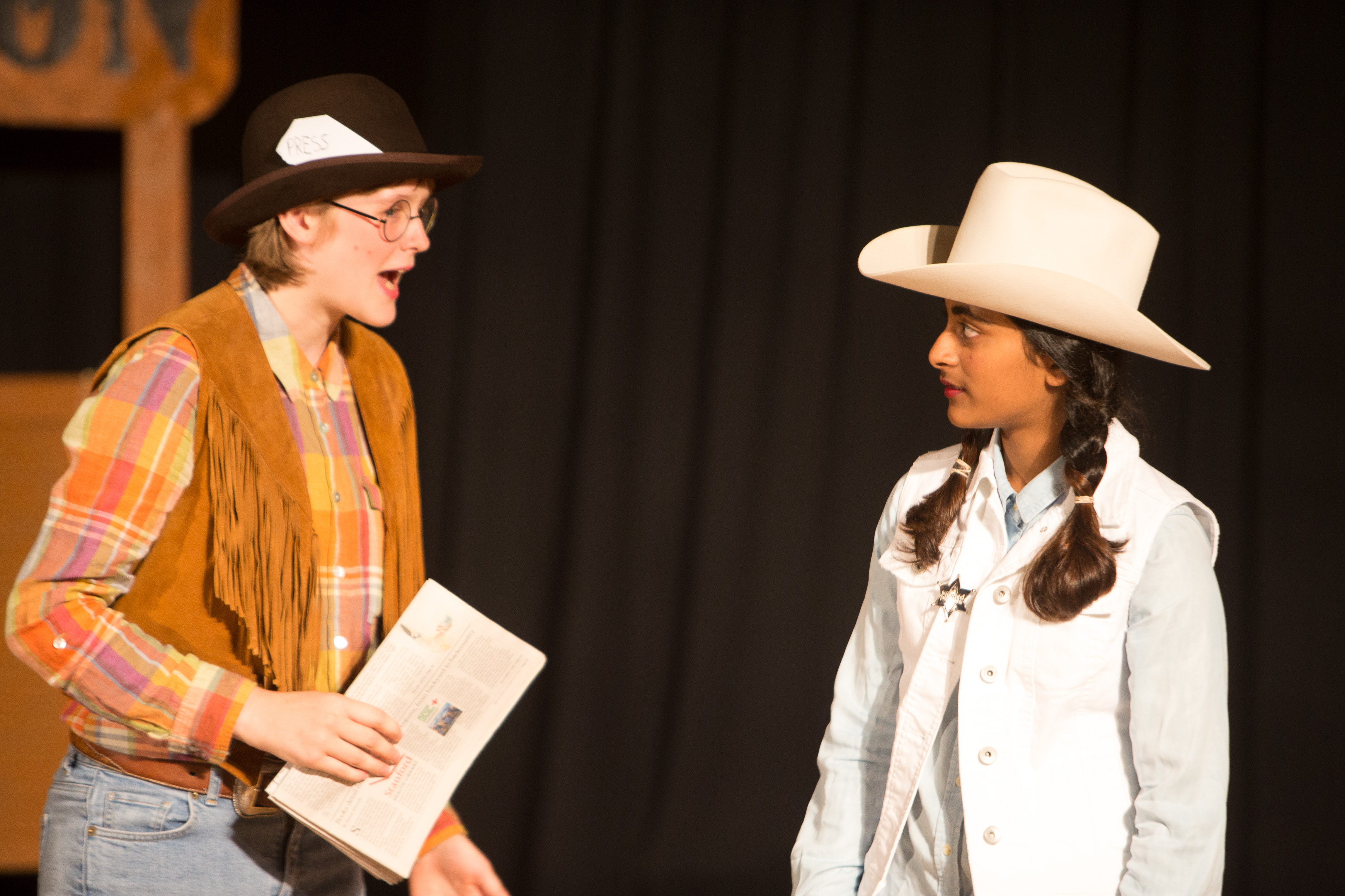 Canon Canon EOS-1D X EF70-200mm f/2.8L IS USM 200 mm 1/160 sec at f / 2.8 ISO 2000