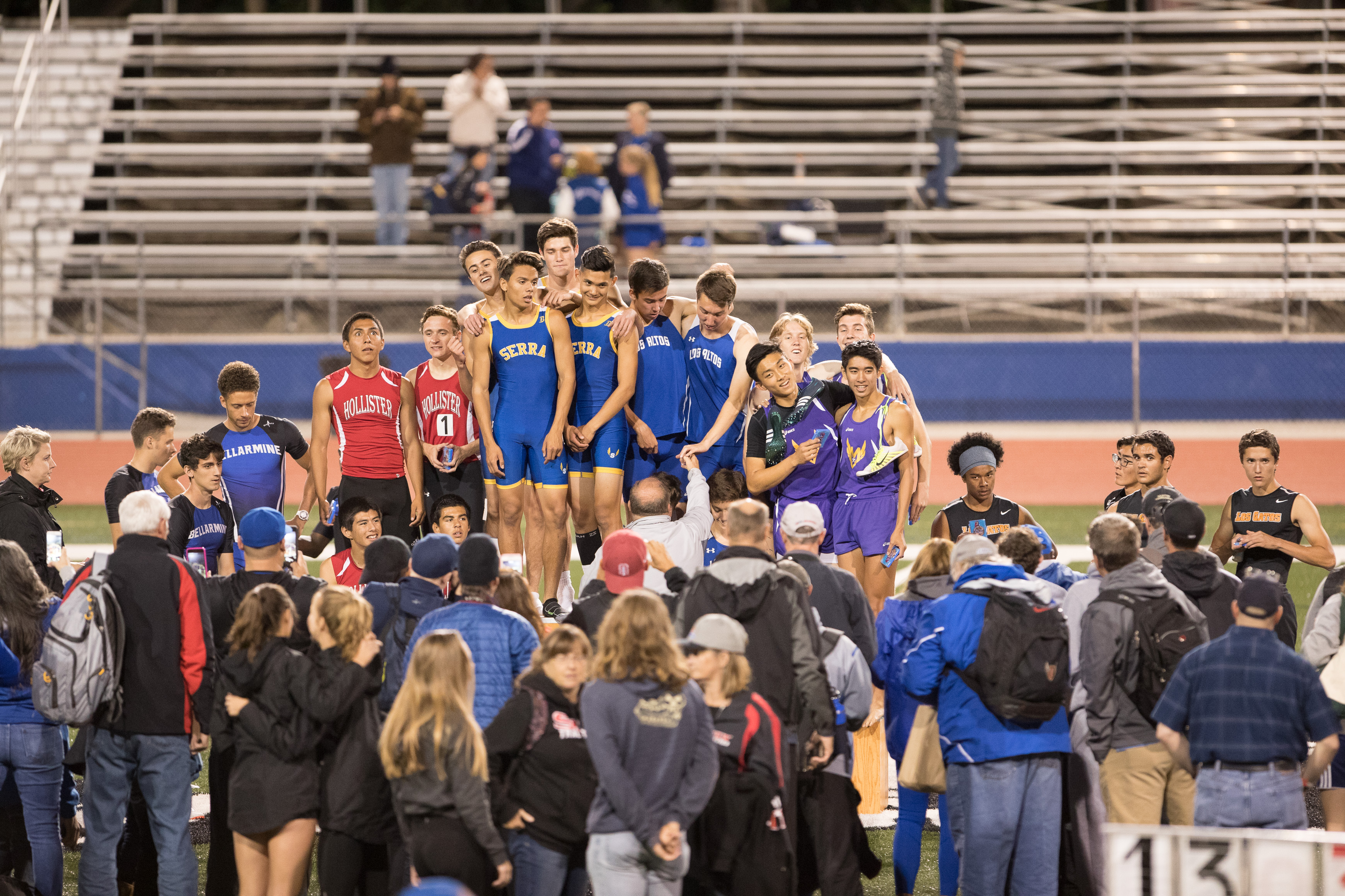 Canon Canon EOS-1D X Mark II EF300mm f/2.8L IS USM 300 mm 1/100 sec at f / 2.8 ISO 4000