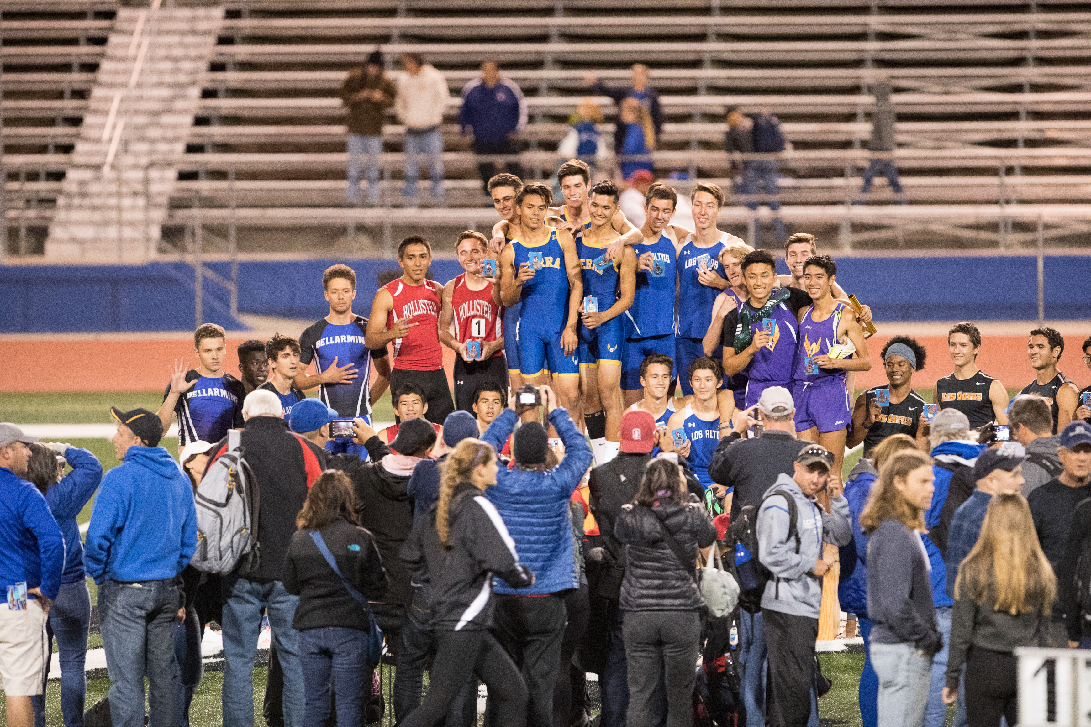 Canon Canon EOS-1D X Mark II EF300mm f/2.8L IS USM 300 mm 1/200 sec at f / 2.8 ISO 10000