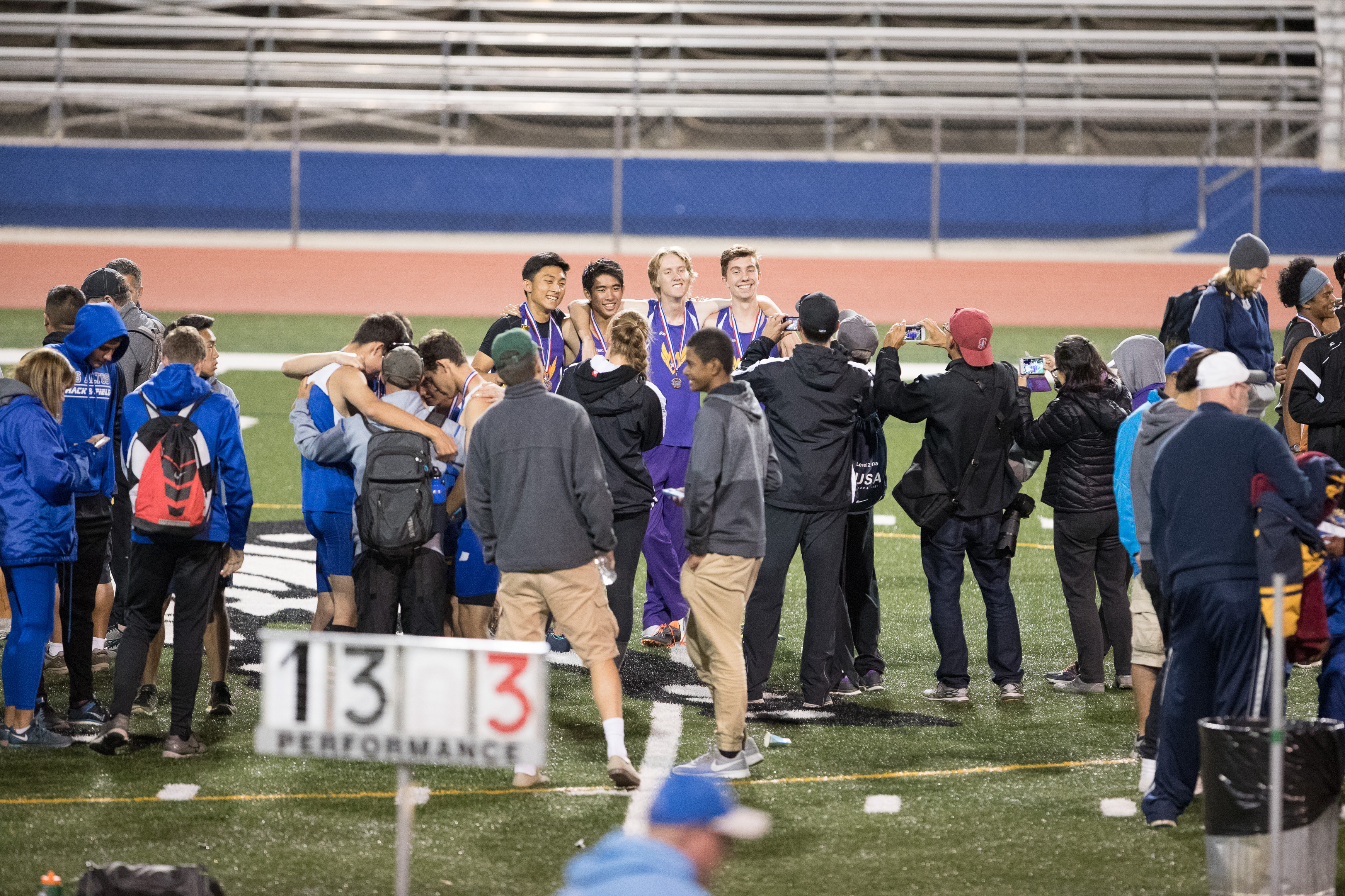 Canon Canon EOS-1D X Mark II EF300mm f/2.8L IS USM 300 mm 1/200 sec at f / 2.8 ISO 8000