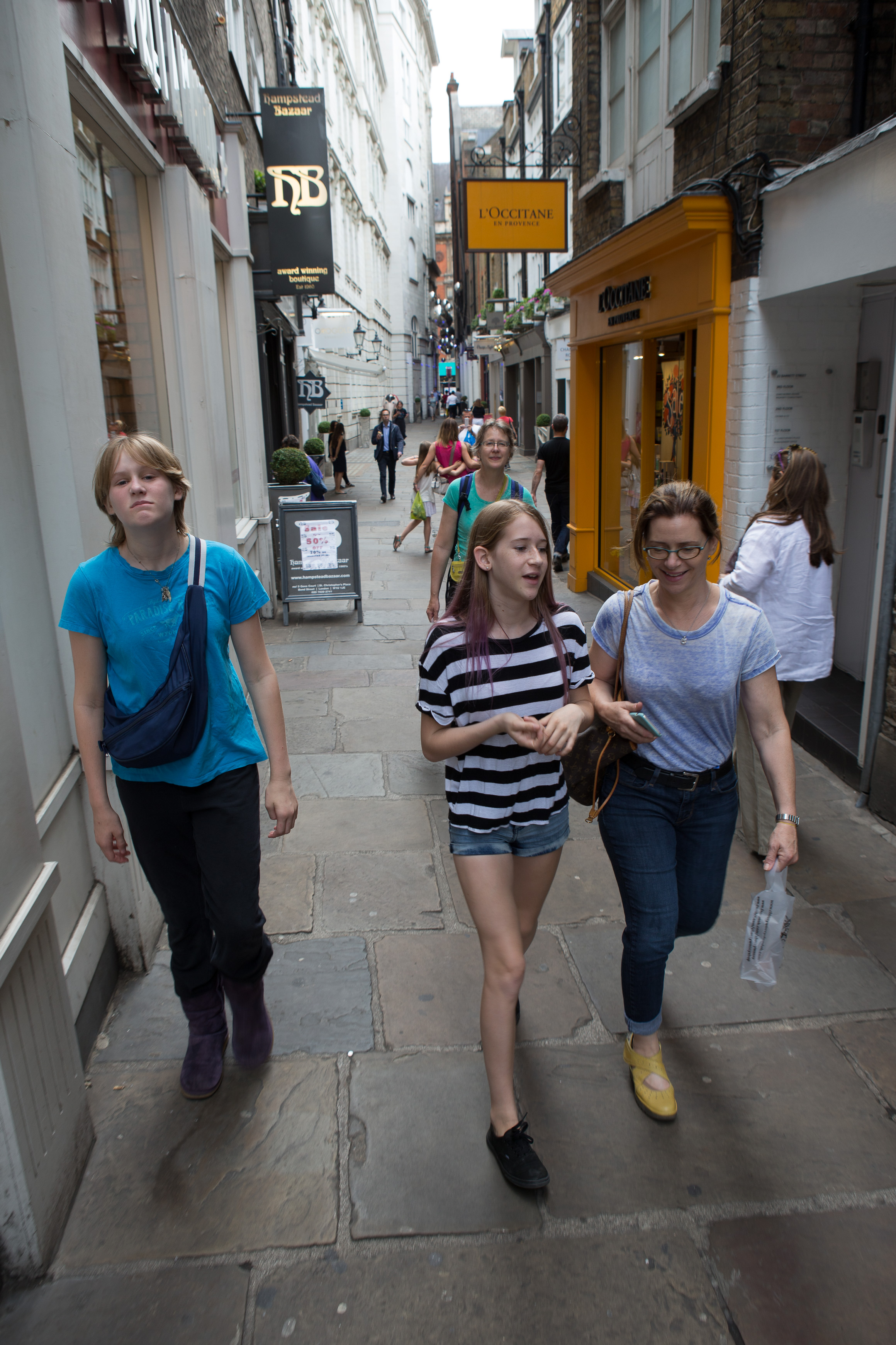 Canon Canon EOS-1D X EF24-70mm f/2.8L USM 25 mm 1/100 sec at f / 5.6 ISO 200