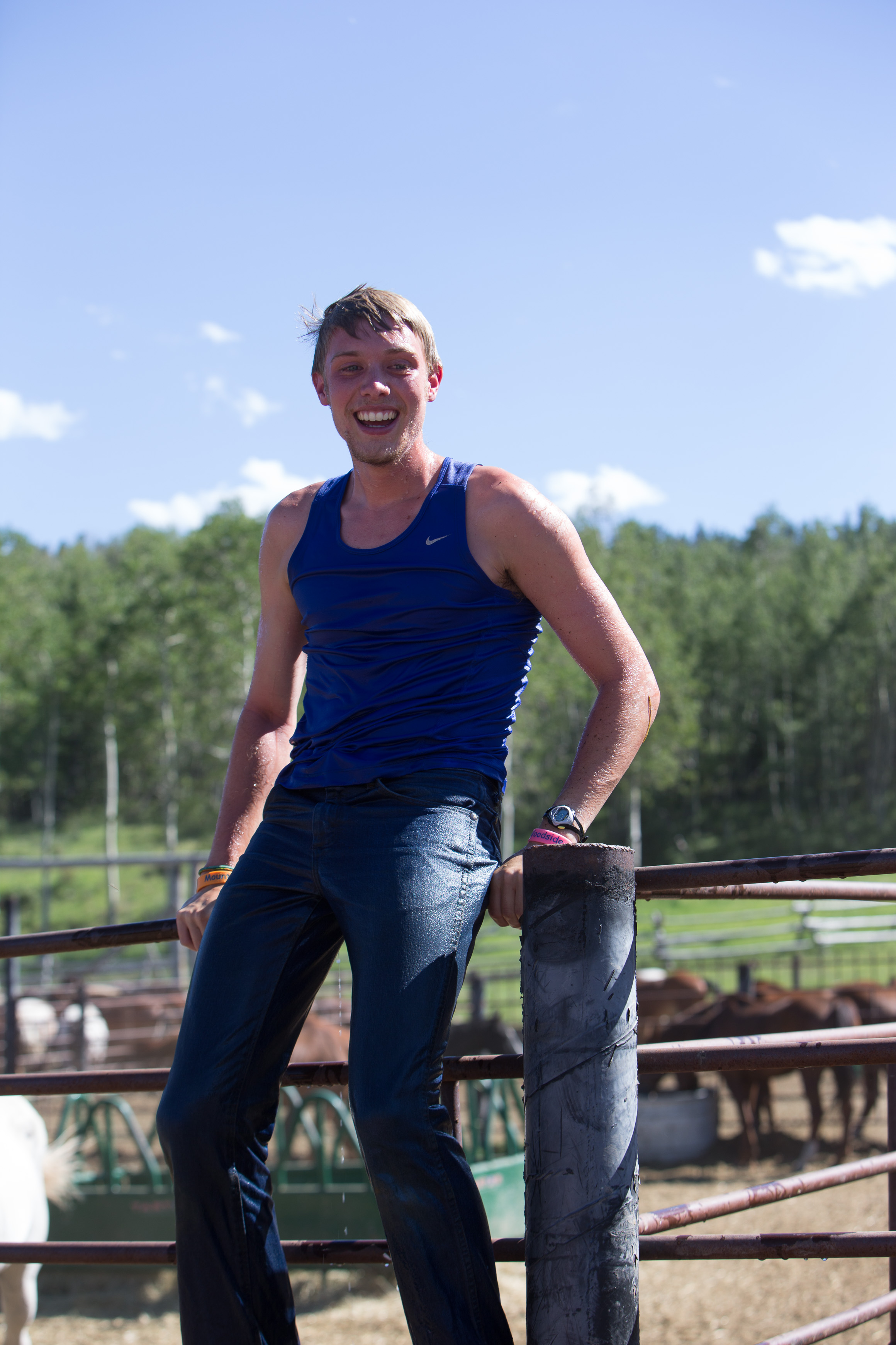 Canon Canon EOS-1D X EF70-200mm f/2.8L IS USM 70 mm 1/250 sec at f / 5.0 ISO 100