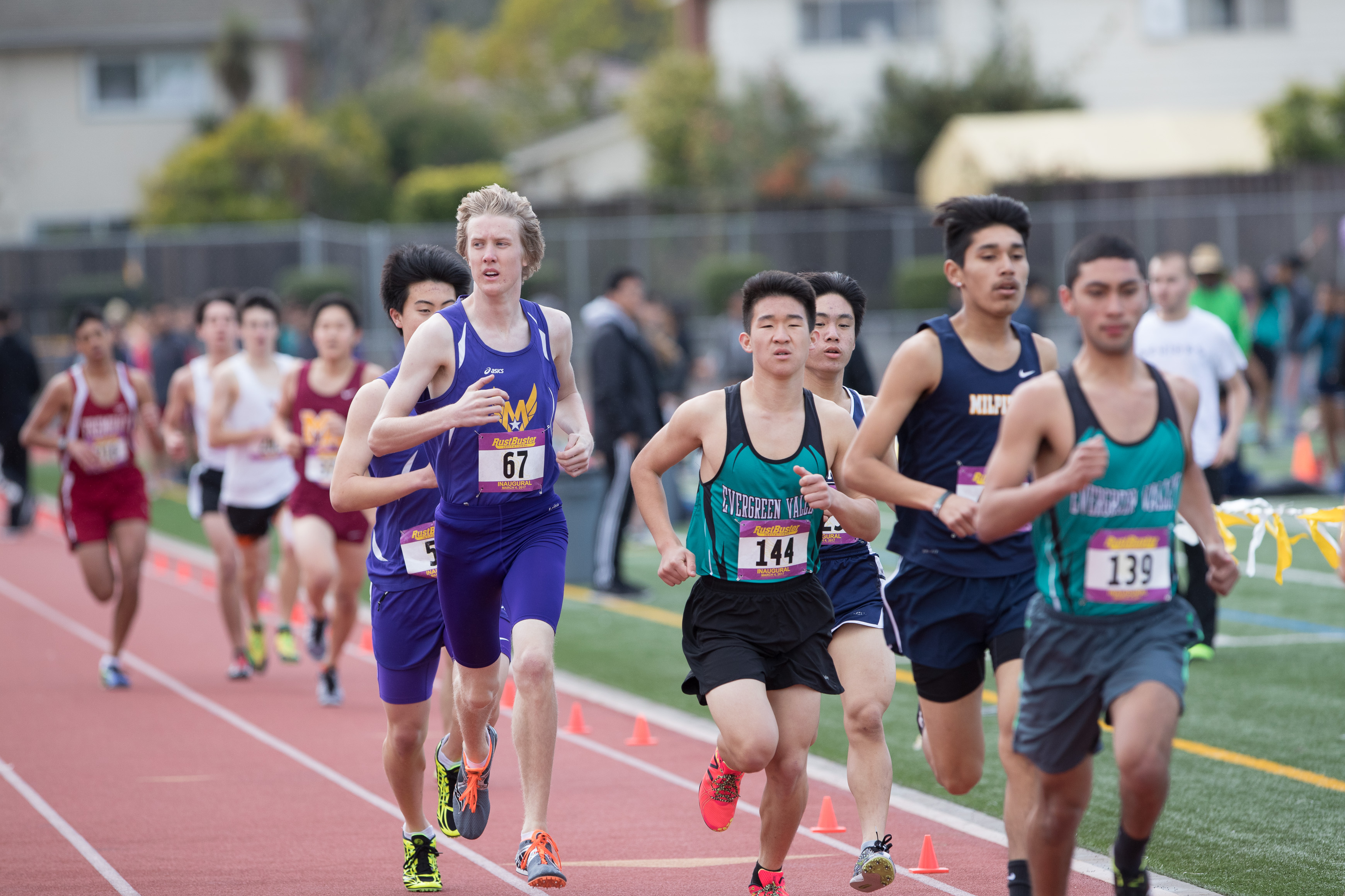 Canon Canon EOS-1D X Mark II EF300mm f/2.8L IS USM 300 mm 1/2000 sec at f / 4.0 ISO 640