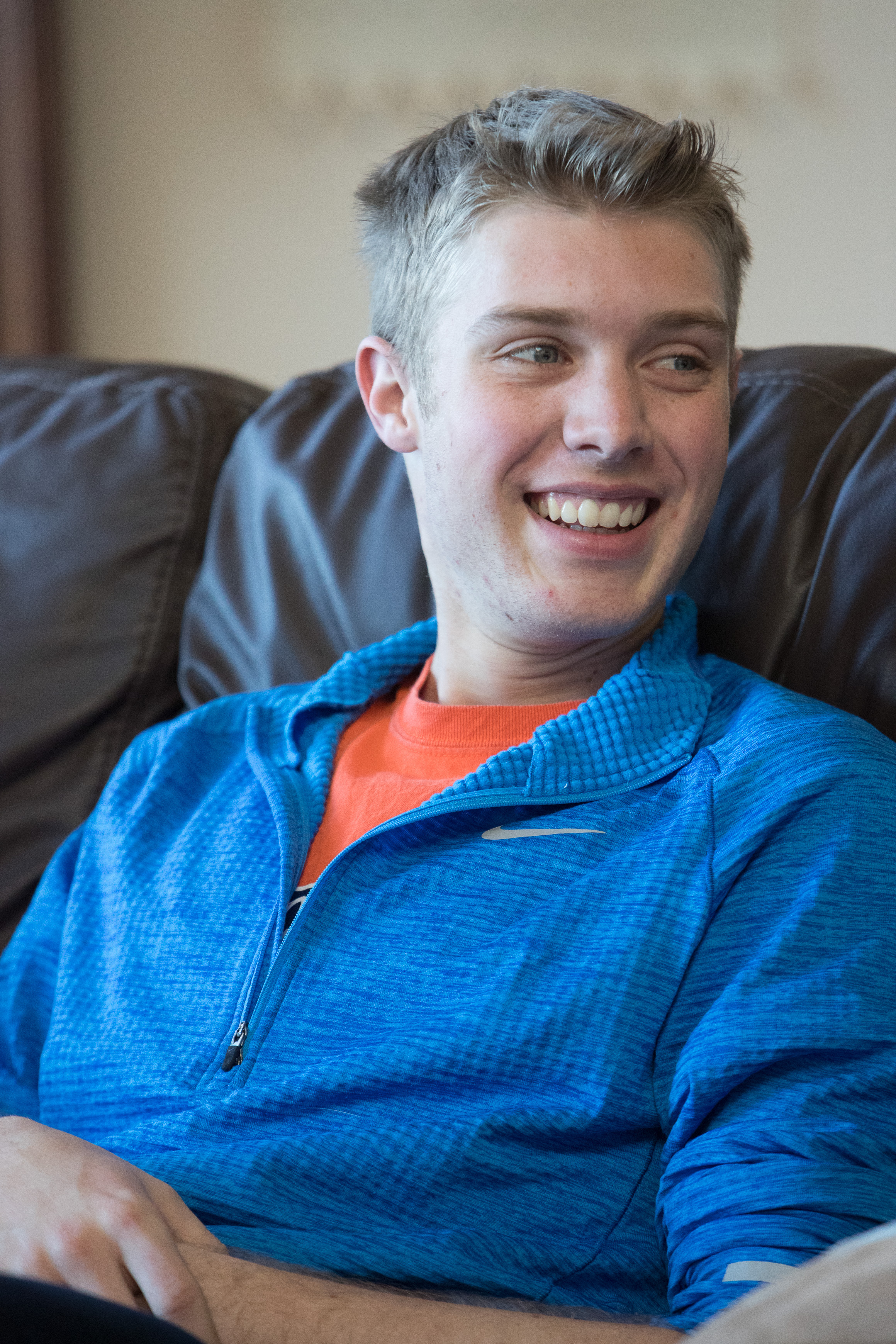 Canon Canon EOS-1D X Mark II EF70-200mm f/2.8L IS USM 200 mm 1/400 sec at f / 4.0 ISO 4000